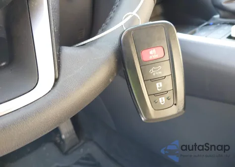 2024 Toyota Rav4 Xle Premium z USA, uszkodzony, nr VIN 2T3C1RFV4RW316480